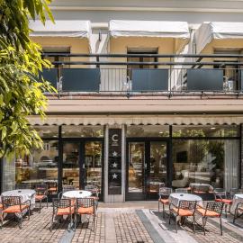 Hotel Central Giacomini，位于萨罗的酒店