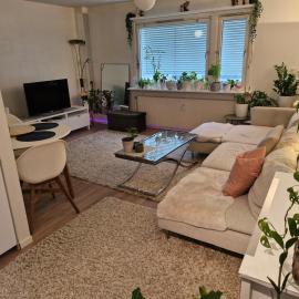 Modern Central Apartment 3-Min Walk to Station，位于哈马尔的酒店