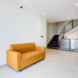 Super Townhouse ISBT Dehradun,位于德拉敦的酒店