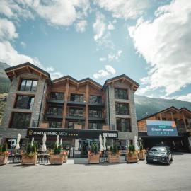 Hotel Porta Cervino - Parking & Dining，位于塔什的酒店