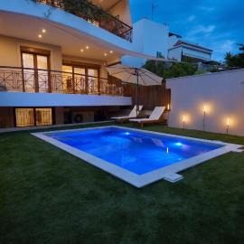 Elegant Villa In Vari With Private Pool，位于瓦里的酒店