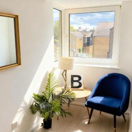 Modern 2-Bed Apartment in Ramsgate，位于拉姆斯盖特的酒店
