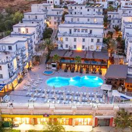 Bodrum Fora Holiday Resort，位于博德鲁姆的酒店