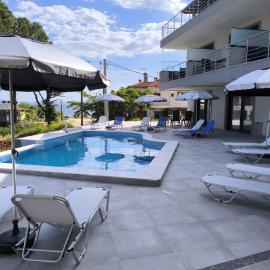 Garden and Sea，位于尼基季的酒店