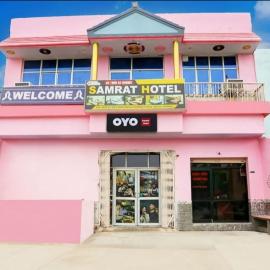 Samrat Hotel，位于Sambhal的酒店