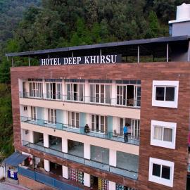 Hotel Deep Khirsu，位于Malaī的酒店