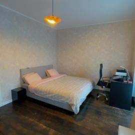 loving and beautiful house for Tomorrowland，位于勃姆的酒店