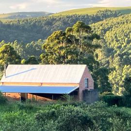 Sneezewood Cottage - Farm stay in Lidgetton，位于Lidgetton的酒店