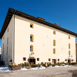 Hotel Dimora Storica La Mirandola,位于帕苏德尔托纳莱的酒店