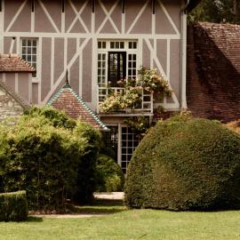 La Dime de Giverny - Chambres d'hôtes-Spa-Restaurant，位于吉维尼的酒店