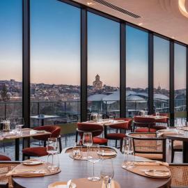Swissôtel Tbilisi，位于第比利斯的酒店
