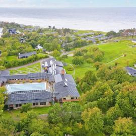 Holiday home in a park in Gilleleje，位于吉利勒杰的酒店