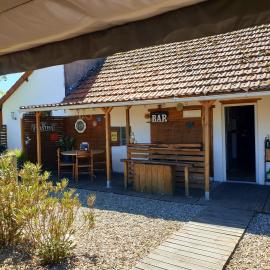 Le Heron Pourpre B&B gastronomique，位于Cronat的酒店