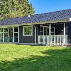 Holiday Home Ålbækparken Spøttrup Ii，位于Spottrup的酒店