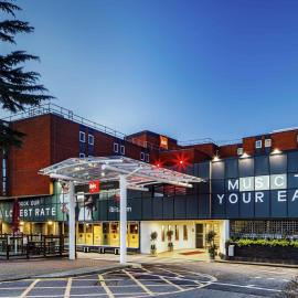 ibis London Heathrow Airport,位于希灵登的酒店