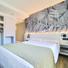 Hostal Sol y Miel,位于贝纳尔马德纳的酒店