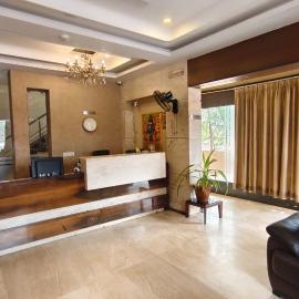 Hotel Surya Palace - Durg Railway Station，位于杜尔格的酒店