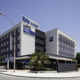 Ibis Budget Málaga Aeropuerto Avenida de Velazquez，位于马拉加的酒店