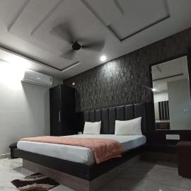 Shree radhe palace，位于Datia的酒店