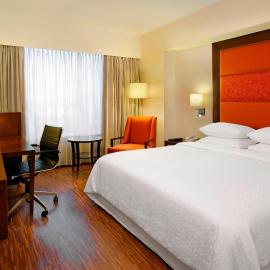 Four Points by Sheraton Ahmedabad,位于艾哈迈达巴德的酒店