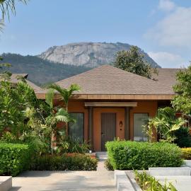 Mulberry Shades Bengaluru Nandi Hills, a Tribute Portfolio Resort，位于班加罗尔的酒店
