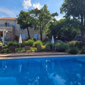 Boutique Resort OSMA - Adults Only，位于马林斯卡的酒店