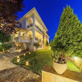 Golden Coast Boutique - Luxury Living，位于基普塞利的酒店