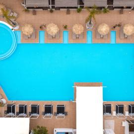 Bamboo Suites Hotel - Adults Only，位于伊利索斯的酒店