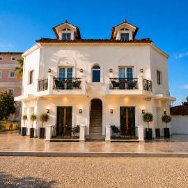 Terra Nuova Suites Zante by SEM，位于普莱诺斯的酒店
