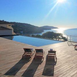 Hôtel-Club du Domaine d'Aiguebelle, USSIM Vacances，位于勒拉旺杜的酒店