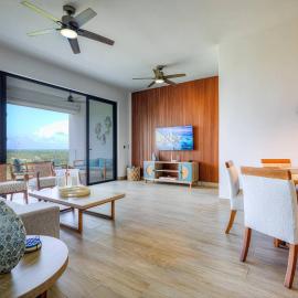 Luxury Oceanview Condo Rooftop Infinity Pool，位于拉斯特拉纳斯的酒店