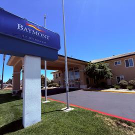 Baymont by Wyndham Manteca，位于曼特卡的酒店