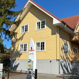 Haus Stoertebeker Appartements - Hotel Garni, Seebad Lubmin，位于卢布明的酒店