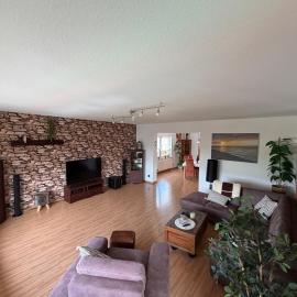 Ferienwohnung 130m2 mit großem Balkon nahe Siegen