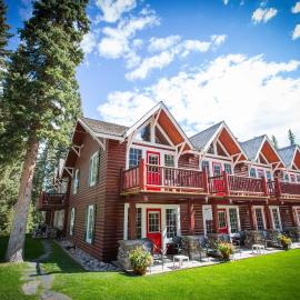Paradise Lodge and Bungalows，位于路易斯湖的酒店