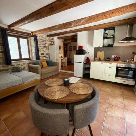 La Cachette des Garrigues，位于Pompignan的酒店