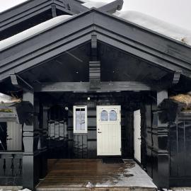 True Ski-in-out Cabin with sauna & view at Hafjell，位于Øyer的酒店