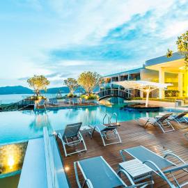 Crest Resort & Pool Villas，位于芭东海滩的酒店