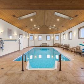 New Glasgow Pool House - Indoor Pool - Sleeps 14