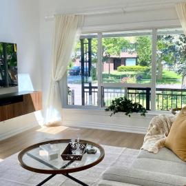 Modern Luxury Spacious 3 Bedrooms- Indoor Parking，位于多伦多的酒店