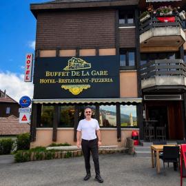 Buffet de la gare Courtelary，位于Courtelary的酒店