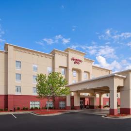 Hampton Inn Thomson，位于汤姆森的酒店