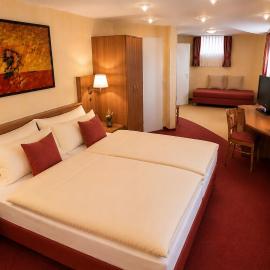 Hotel Altes Rathaus，位于奥斯特菲尔登的酒店