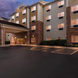 Comfort Suites Grayslake near Libertyville North，位于Grayslake的酒店