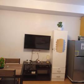 Lois Ann Condo，位于Pontud的酒店