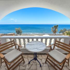 Stavros Beachfront Domes by Booking Kottas