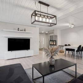 ModernTownhouse Near Oslo,Fjord,Marka,All Day Sun，位于阿斯克尔的酒店
