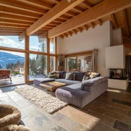 Luxury Chalet in Laax with Stunning Views，位于莱克斯的酒店
