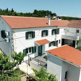 Villa Rosa House 3 Bed, 3 Bath In Luka Dugi Otok，位于Luka的酒店