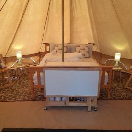 Glamping Bell Tent，位于诺顿圣菲的酒店